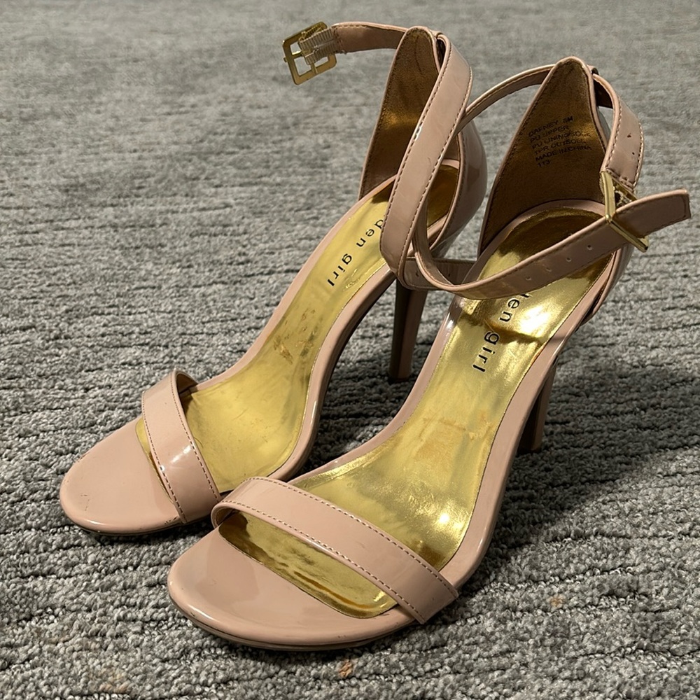 Pink heels